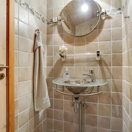 Beautiful In With Sauna Tatil Evi